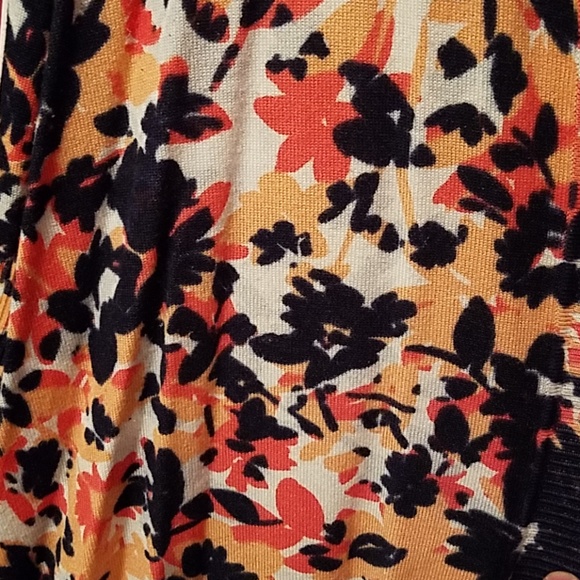 Sweater - Picture 3 of 3